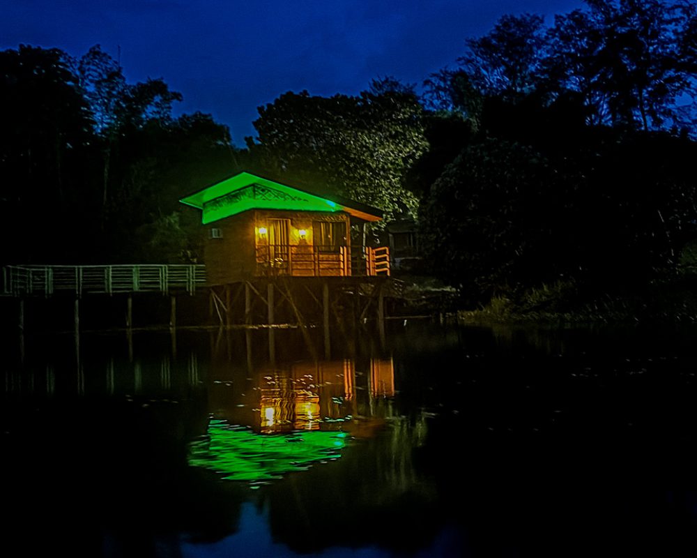 GlamperGrove Aqua Cottage